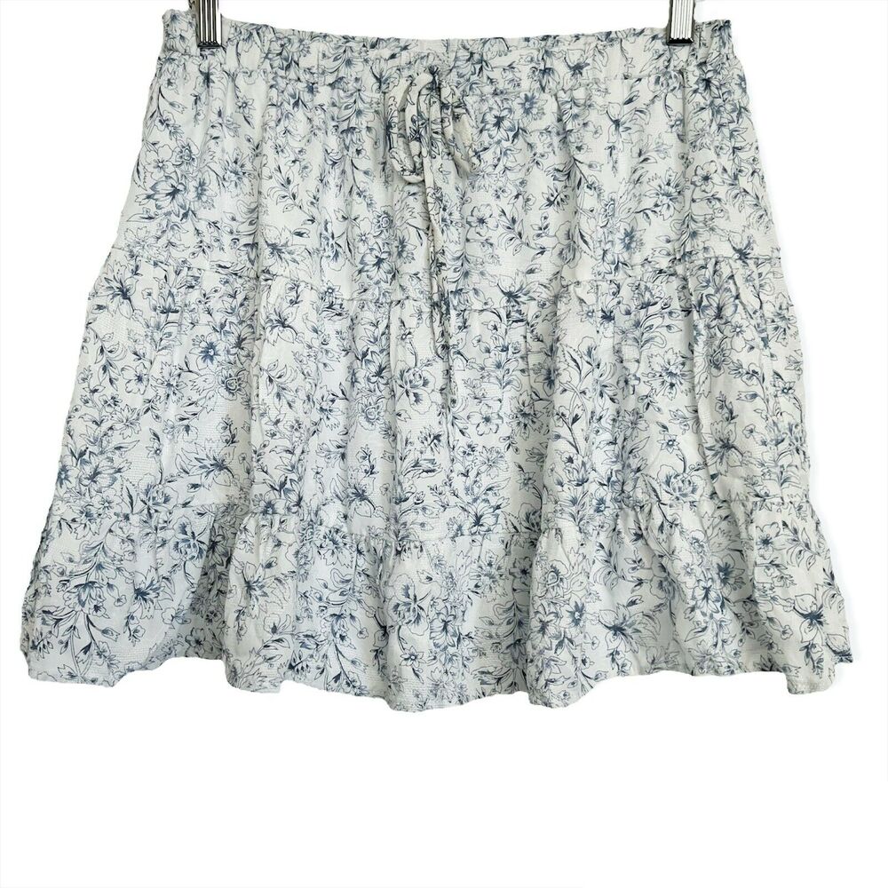 Le Lis NWT A Line Short Floral Skirt White Blue Sz M Elastic Waist Peasant